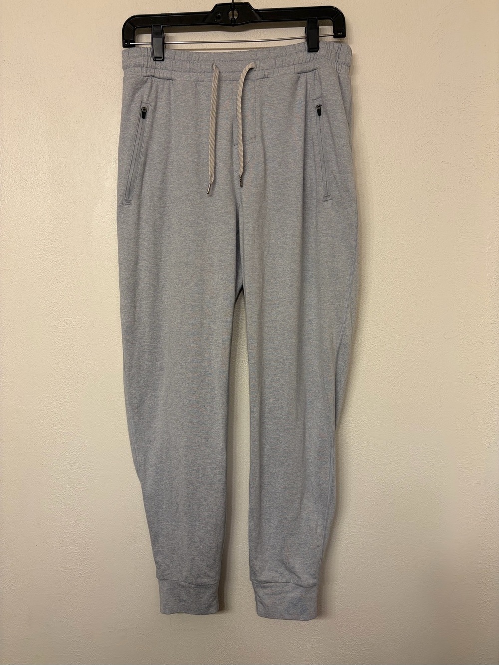 Vuori Men's Gray Ponto Performance Jogger Size Medium V438